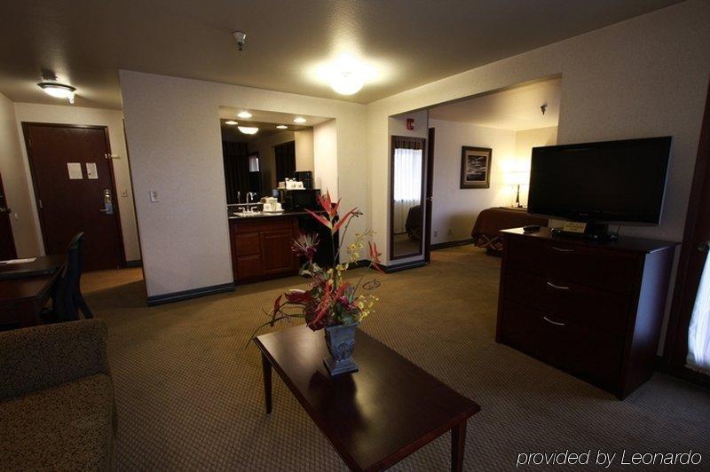 Hotel Ramada By Wyndham Tukwila Southcenter Habitación foto